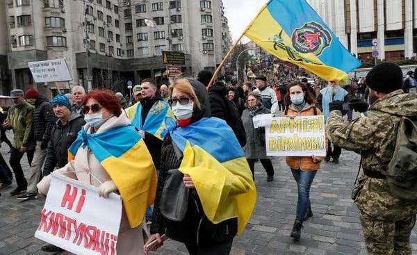 Protesta ne Ukraine kunder masave dhe vaksinimit te detyrueshem